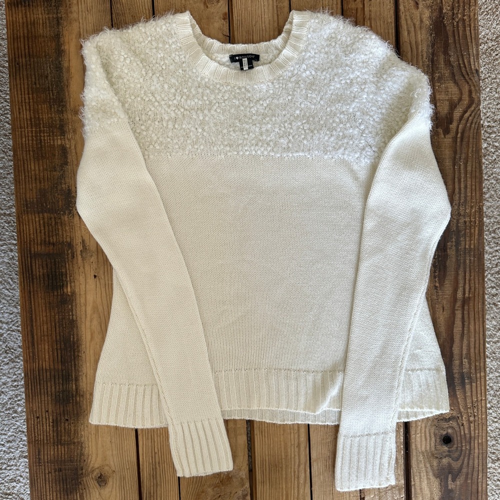 I Heart Ronson Ivory White Textured‎ Eyelash Knit Crewneck Sweater Medium